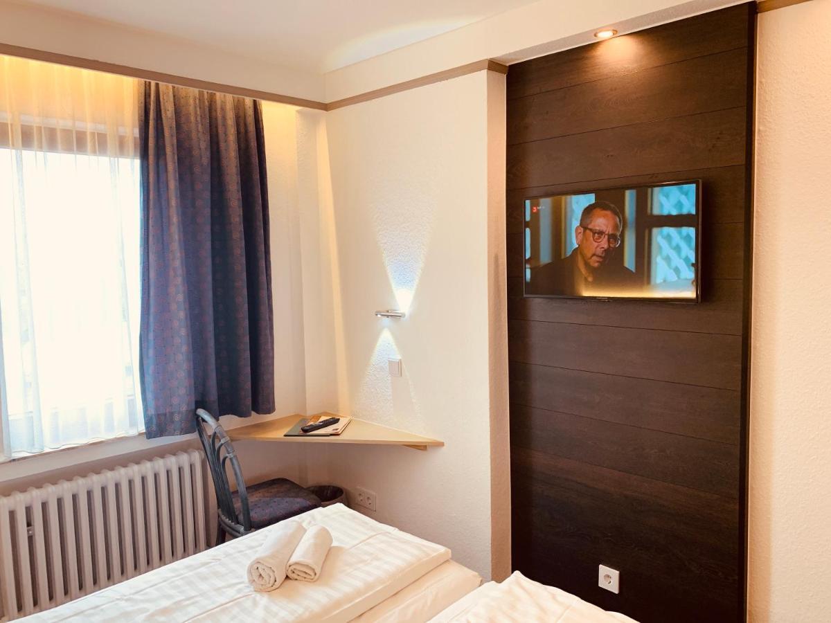 Hotel Kunibert Der Fiese Cologne Exterior photo