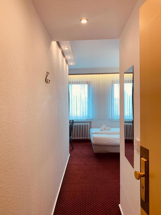 Hotel Kunibert Der Fiese Cologne Exterior photo